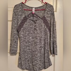 No Boundries 3/4 sleeve top (19) XXL  * 4/$20 *